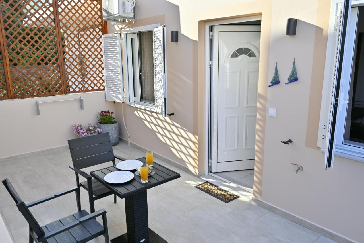 Artemis No.2 Apartment กิสเซมอส ภายนอก รูปภาพ